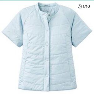 LL Bean collarless short sleeve puffer jacket. Size XS. Ice Blue